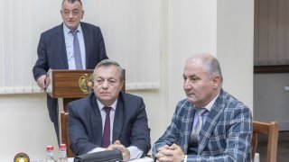 Քննչական կոմիտեի վետերանները ՔԿ նորանշանակ քննիչների հետ քննարկել են մասնագիտական կատարելագործման հարցեր (լուսանկարներ)